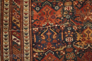 Afshar 'shield/palmettes/flame' rug, wool on wool, 1,68 x 1,23 m. Real, precommercial, tribal piece from the 2nd half of 19th century, worn allover, but still has a shining charisma and fresh organic  ...