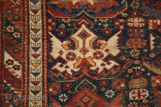 Afshar 'shield/palmettes/flame' rug, wool on wool, 1,68 x 1,23 m. Real, precommercial, tribal piece from the 2nd half of 19th century, worn allover, but still has a shining charisma and fresh organic  ...