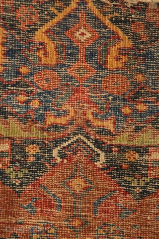 Afshar 'shield/palmettes/flame' rug, wool on wool, 1,68 x 1,23 m. Real, precommercial, tribal piece from the 2nd half of 19th century, worn allover, but still has a shining charisma and fresh organic  ...