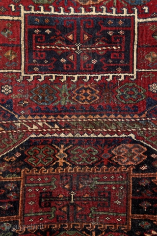 Reshwan rug, ca. 1870., Eastern Anatolia, 170x120cm. Pre-commercial, tribal piece. Magnific, elegant, deeply saturated all organic dyes incl. many refreshing greens.... glowing, silky wool. Original kilim finishing on both ends with Cicim  ...