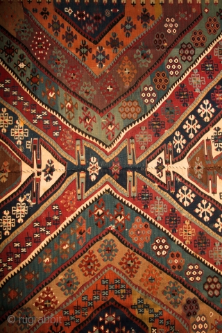 Malatya "Rashwan" kilim, Eastern Anatolia mid to end 19th century, 172x355 cm                     