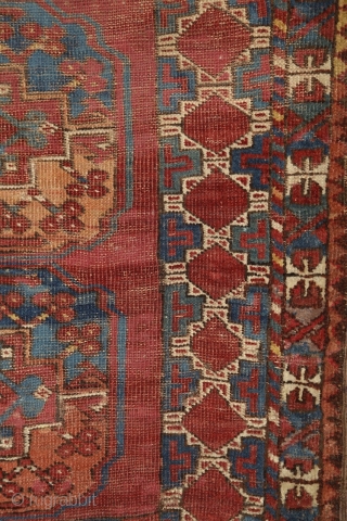 Early Ersari main carpet, around 1850, wool on wool, 270x215 cm. Nice asymmethrical archaic drawing with wonderful colors, greens, blues, reds, yellows... great scaling with the spaces between the güls, needless to  ...