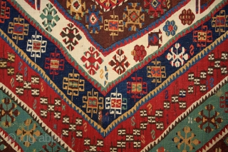 Malatya - Rashwan kilim, 175x320 cm, mid. 19th century
Perfect, very deeply saturated, all natural colors, fresh turquoise greens, perfect deep indigo and more different blue, yellow, red and so on...
full anatolian color  ...