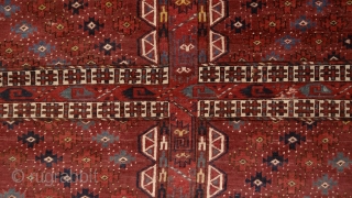 Yomud Ensi, 19th century. Mint condition, full juicy pile allover, original sides and kilim on both ends, original tassels. There are a few redone knots here&there, but it is really in mint  ...