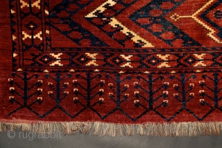 Ersari 'ikat' chuval, 19th century, 150x100 cm, almost intact condition, some small wear in the upper end otherwise full, meaty pile overall. 3 floating cross-medallions in a tremolous, deep field. Clear, archaic  ...