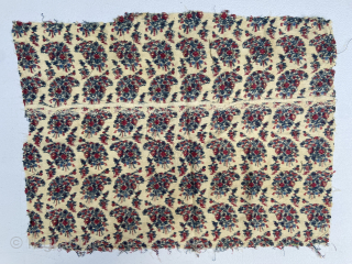 Ivory ground kashmir fragment; 62 x 47 cm; peparethos@xsmail.com                        