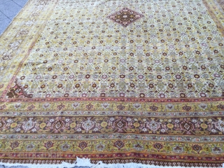 Antique tabriz ( 4,20 x 3,36 m) .  In very good condition.                    