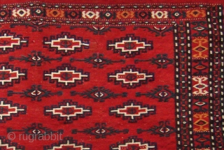 This flatwoven complete tent bag exemplifies the Turkmen love for madder red. Though probably woven in the early twentieth century the spacing of the field elements recalls the proportions of earlier weavings.  ...