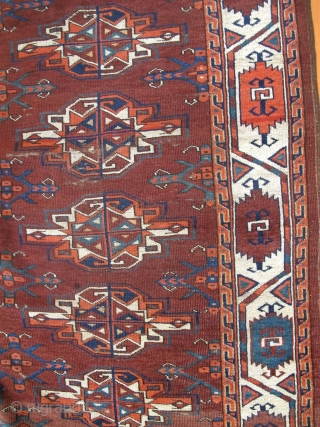 This fine Yomut main carpet is drawn with fantastic scale. Large chuval guls dominate the field while leaving appropriate spacing for the chemche minors. The columns of ornament are fluid as gul  ...