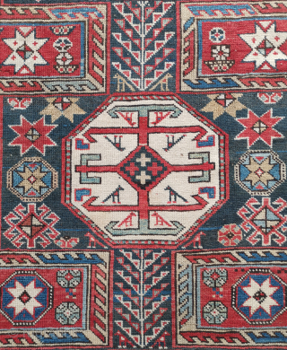 Well articulated litle Kuba rug 174 x 104
Good condition.
https://philbellantiquerugs.uk/
                        