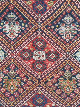 Bright Luri rug with a vibrant design.
Loss to the ends and some repair.
279 x 122cm
https://philbellantiquerugs.uk/                  