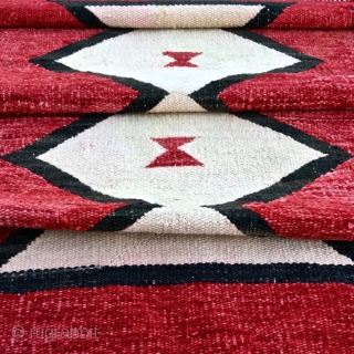 very soft pliant Navaho
Saddle Rug/Blanket?
obvious Issues
29" X 54"
                         