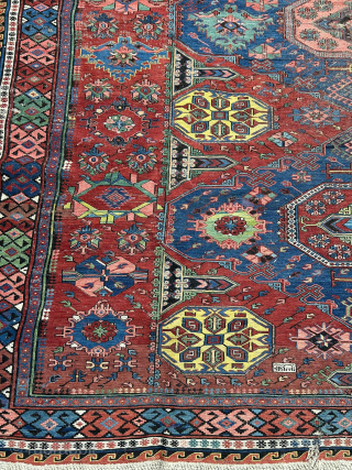 Antique Soumak Naturel Colors
Size is 2,40 cm by 2,80 cm                       