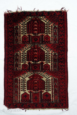 Antique Beluch Prayer rug with cruciform motifs 
Material:	Wool on wool
Manufacturing period:	1940-50s
Country:	Afghanistan
Condition:	Overall in good condition

                   