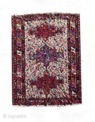 Authentic Verneh 130x100 cm semi-antique rug from the Caucasus. Beautiful colors. Excellent condition.                    