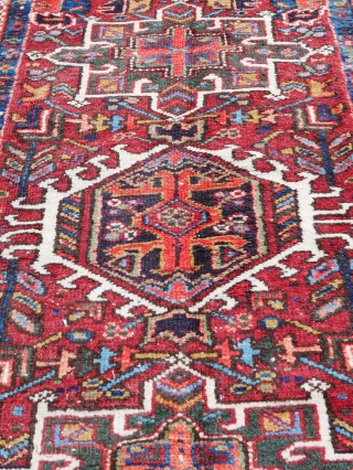 Small Heriz/Karaja mid 20th century in excellent condition (consistent with age and use)
Size 139 x 98 cm or 55x39 inches             