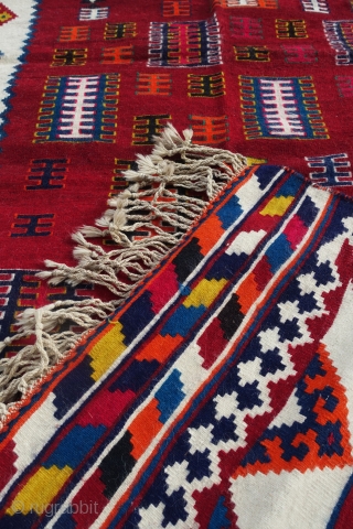 Authentic Mid-20th Century Qashqai ghelim/kilim from the Zagros mountains 125x210cm 
                      