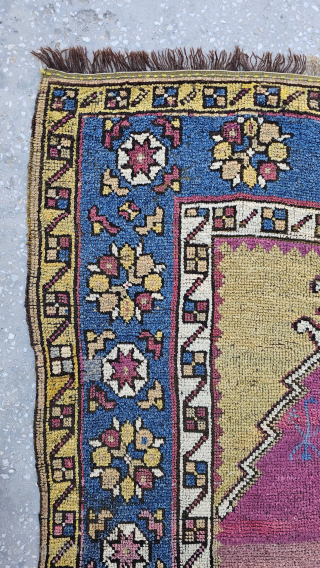 I'm selling this turn-of-the-20th-century piece. (1890-1910) Manastir pile prayer rug 
My description: 
The seemingly Konya-like mihrab — supported also by the colour scheme — appears unusual in this unique artefact. Its strangeness,  ...