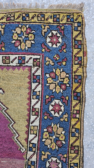 I'm selling this turn-of-the-20th-century piece. (1890-1910) Manastir pile prayer rug 
My description: 
The seemingly Konya-like mihrab — supported also by the colour scheme — appears unusual in this unique artefact. Its strangeness,  ...