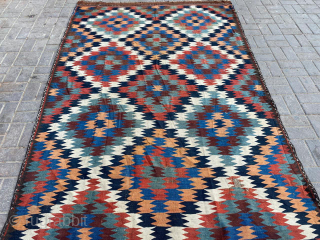 Beautiful turn-of-the-20th c. (1890-1910) Veramin 'Dazzler' in excellent condition 
Size 290x170cm or 9.5x 5.6 feet 
A classic beauty from Persia
             