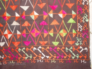 Phulkari bagh, Swath valley, Punjab, early 20th c.
Floss silk on cotton, cm 250 x 135. Perfect condition.
Thanks for watching!              