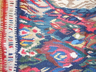 Senneh kilim, early 20th c.
205 x 119 cm. Beautiful colours, good conditions, lined.                    