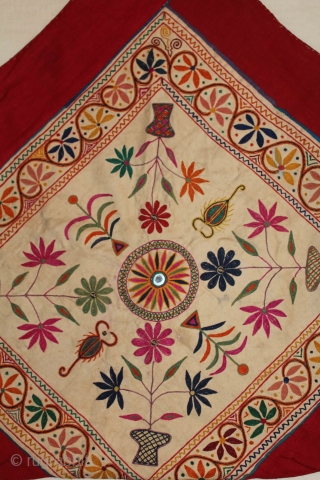 A very beautiful Dorry Bag handwoven cotton embroiderd from kutch region Gujarat India.Chain stitch work.Its size is 45cm X 68cm.(IMG0025).             