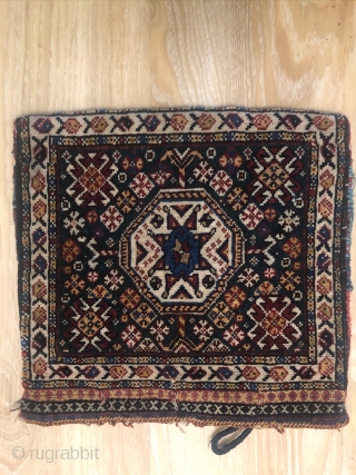 one the best Qashghayi bag face about 1880( belonged to Mr . Siawosh Azadi Collection),size:28x30 cm,in a mint condition,very lovely small bag,with %100 naturall colors,a very fantastic piece for collectors.pls not to  ...