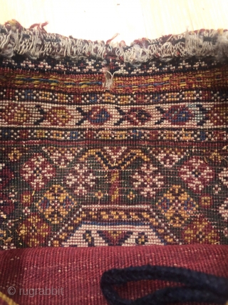 one the best Qashghayi bag face about 1880( belonged to Mr . Siawosh Azadi Collection),size:28x30 cm,in a mint condition,very lovely small bag,with %100 naturall colors,a very fantastic piece for collectors.pls not to  ...
