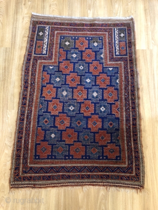 A very nice Baluch about 1900,size:135x76 cm(without Kelim),with an unusuall design and nice colors.in a mint condition.pls not to hesitate to ask me any question.        