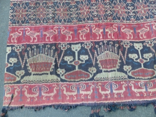 Oude Ikat Textiel Indonesië.very mooie kleur en Goede codition.
size;255x172 cm                       