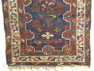 beautiful Shiraz rug around 19 jh with great natural colors an good condition. 
Suze: 103 x 71 cm               