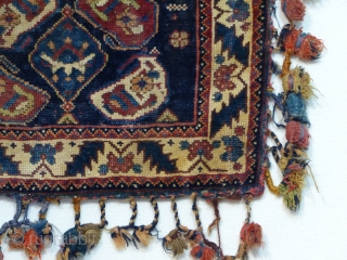 19th century Afshar chanteh. Natural colors.
Size 36 x 47 cm.                       