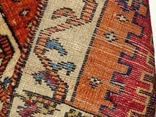  19th century Small Ghashgai rug from southern Persia.All natural color's. 
size 55 x 39 cm. 
                