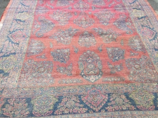 Extremly fine antique Kashan carpet with 520/270 cm. Demages, worn places, but no restoration or tinting.                 