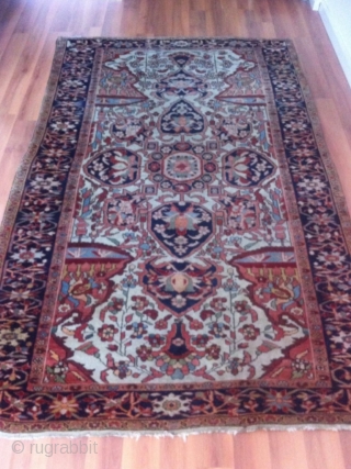 An antique Ferahan rug with 207/126 cm. Nice shape with only three smallest demages in the midfield. All over good pile. No repairs, no tinting, no moths or stain.    