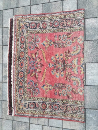 An old Iran Lilihan rug in perfect condition. 160/100 cm. Very fine weaving.                    