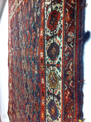 An old Khamseh with 260/155 cm used areas but complete. Fantastic kilim endings.                    