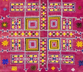 • CROSS STITCH ODHNA •

Featuring this pink Odhna which hails from Bikaner, with beautiful uniform cross stitch in geometrical pattern. It has this extra woven salvage stitches on the edges unlike other  ...