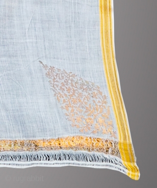 • KAMDANI •

Jamdani is a fine muslin textile (figured with different patterns) produced for centuries in South Rupshi of Narayanganj district in Bangladesh on the bank of Shitalakhwa river. 
Jamdani kamdani is  ...