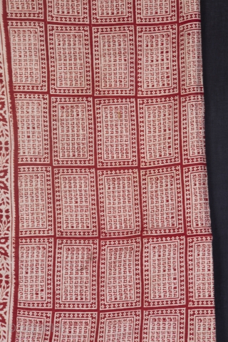 • RAMAVALI •

Including these art piece in the collection is a feeling of pride.
This block printed Ramavali (font) Design is exclusive.
Its a Begar (mordant used for red)' natural colour therapy for Aesthetes  ...