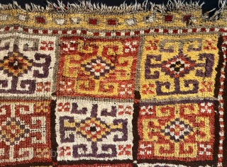 Early 19th century Central Anatolian Konya Bozkır Rug Size 180x142 Cm                      