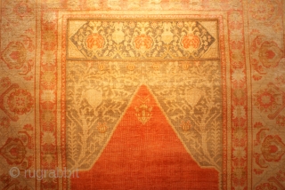 Istanbul Silk Prayer Circa 1880
a part of the rug has metal-wrapped cotton weaving
4 X 5.6
                  