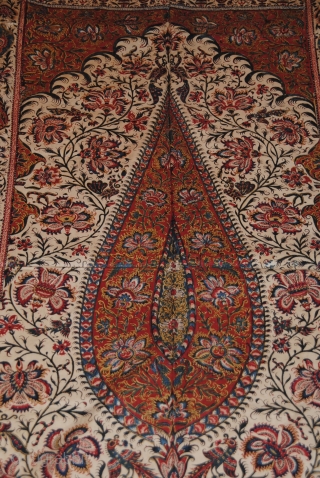 Beautiful Old Persian Kalamkar, Great condition, very fresh and unusuel colours.

A collectors piece                    