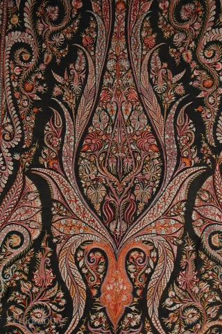 Beautiful old indian hand embroidered indian paisley shawl, great condition, unusuel piece                     