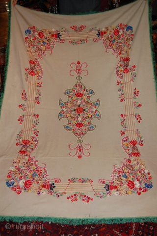 Beautiful 19th century Resht piece in great condition, embroided on Felt, lovely colours and very fnie embroidery, the size is 180/130 cm.           