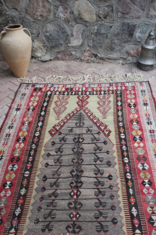 Turkish antique Obruk Kilim, vintage kilim rugs and most Obruk kilim rugs.

This is a approximative 70-80 years old rug.

Anatolian antique rug old Obruk kilim.

4.69 x 7.05 ft (143 x 215 cm).

Made from  ...