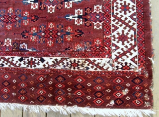 Yomud Main Carpet, 5'5" x 8'8", 2nd half 19th C.  This lovely old Kepse gul main carpet represents a wonderful example of Yomud tribal weaving. The piled elems are unusual, the  ...