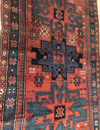 Lesghi Shirvan 1900 Armenibaft
Ca. 260x135
Good condition with slight signs of age                      