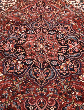 Antique Heriz 1930
Full pile 
365x275                            